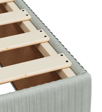 Boxspringbett mit Matratze Hellgrau 120x190 cm Samt