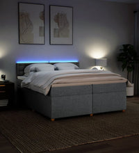 Boxspringbett mit Matratze Hellgrau 200x200 cm Stoff