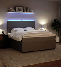 Boxspringbett mit Matratze Hellgrau 200x200 cm Samt