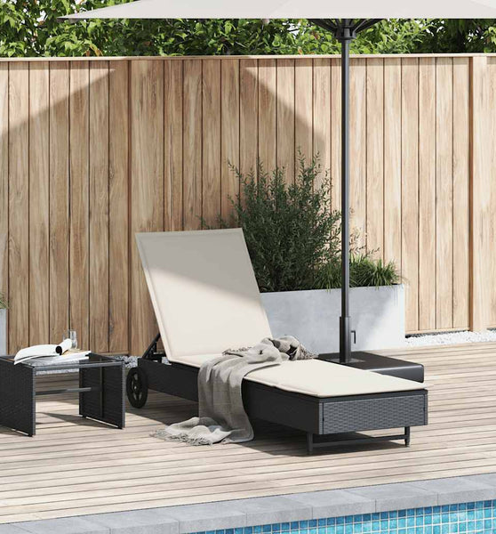 Sonnenliege mit Rollen und Auflage Schwarz Poly Rattan