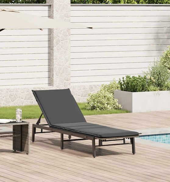 Sonnenliege mit Auflage Grau Poly Rattan