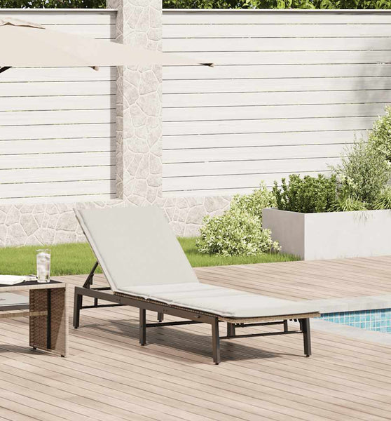 Sonnenliege mit Auflage Beige Poly Rattan