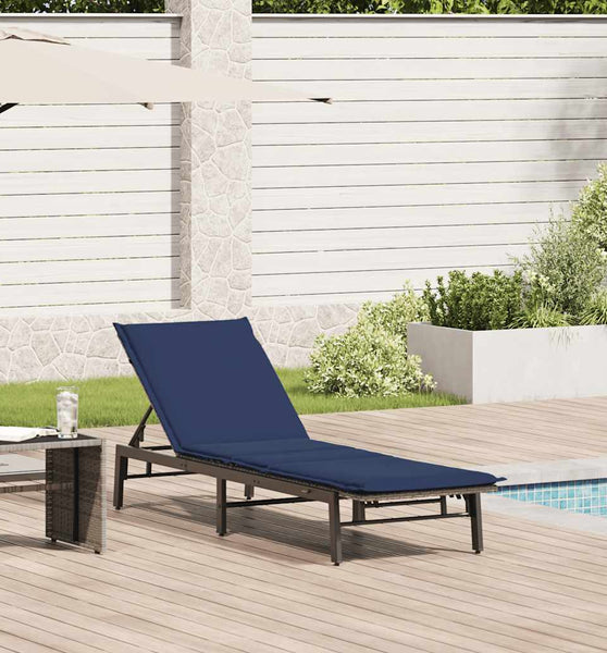 Sonnenliege mit Auflage Grau Poly Rattan